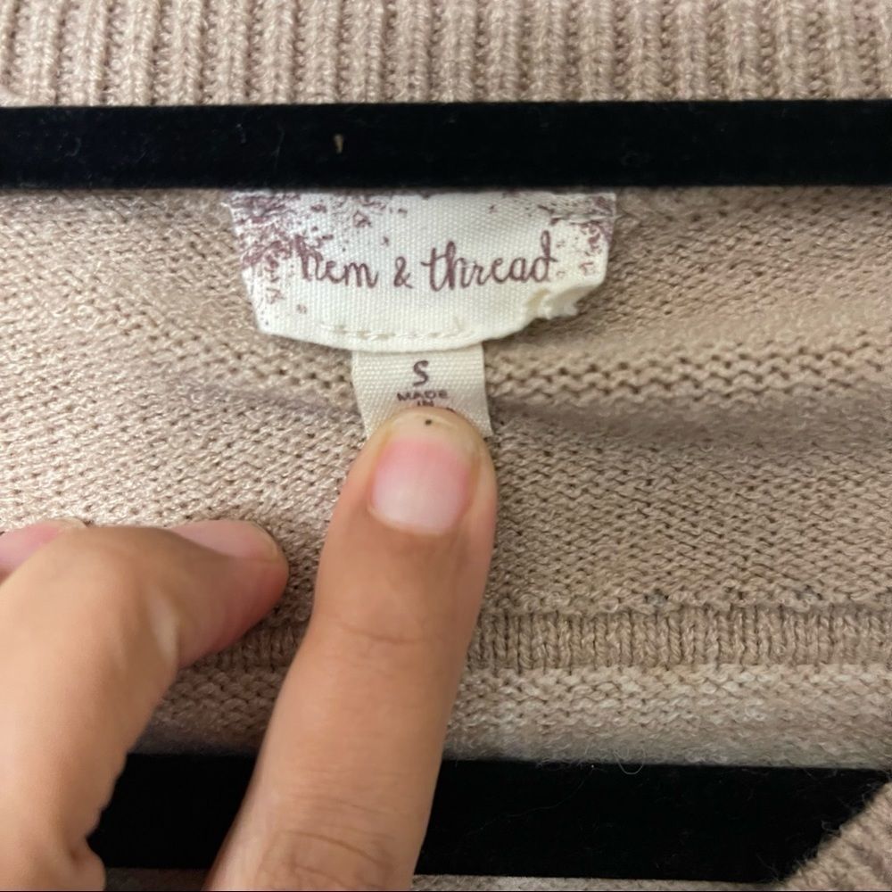 Hem and thread women’s sweater - Picture 9 of 15